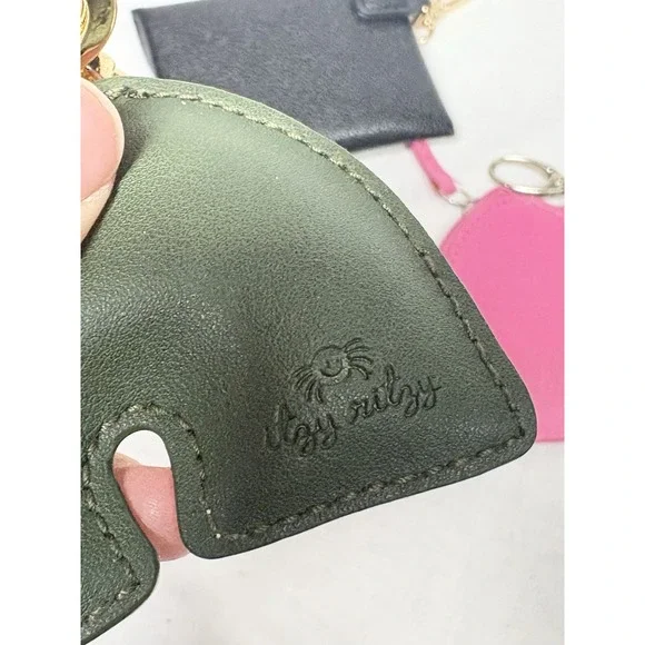 Lot of 3 Keychains Mini Coin Purses Itzy Ritzy Rainbow Bath and Body Works Heart - Picture 6 of 7